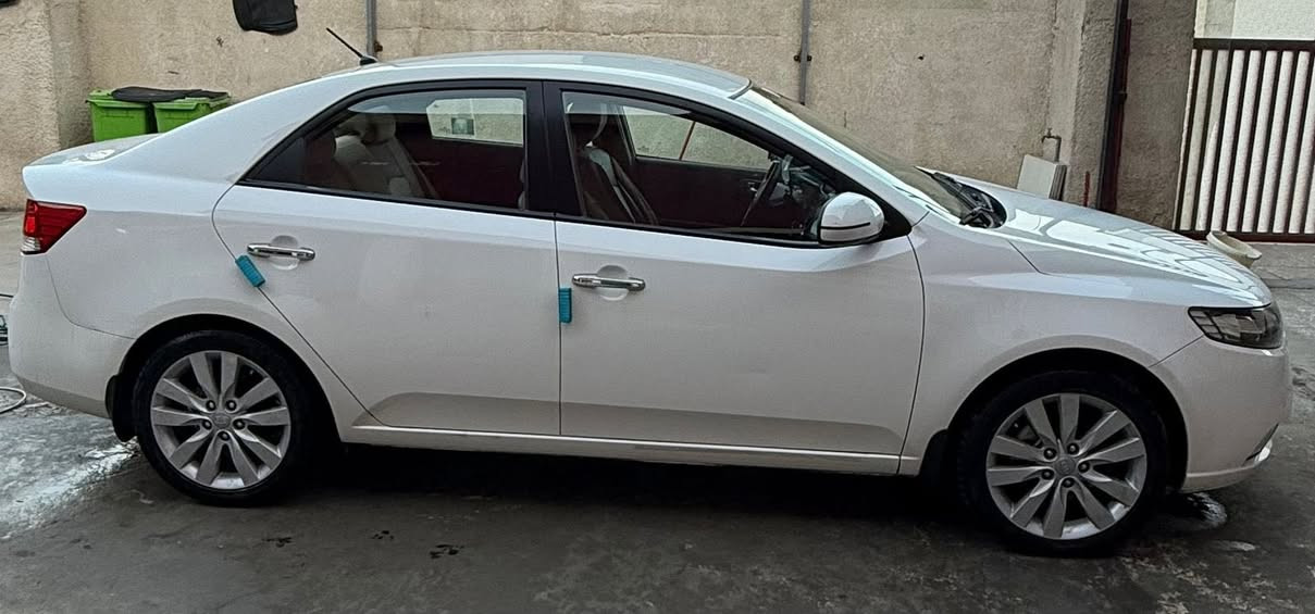 سيراتو ٢٠١١ رقم سليمانيه  بأسمي ماشيه ١٨٤ الف
كير مكينه تبريد تدفئه صدر كله مكفول 
قطعه وحده تبديل 
السعر ١٠٥ 
المكان ( بغداد او ديالى ) 
***********
