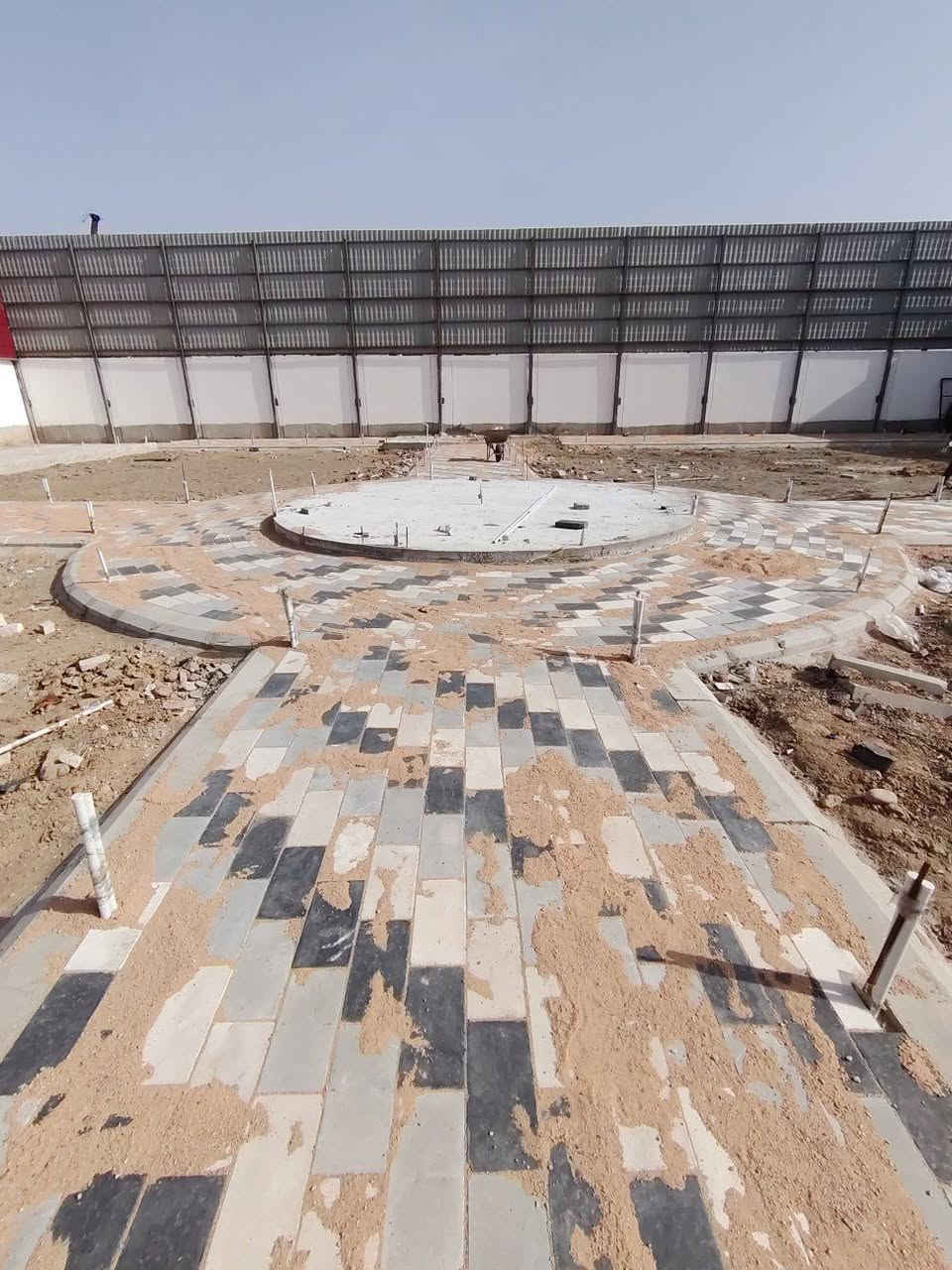 السلام عليكم. 🤚🔲جميع انوع المقرنص 🔨⚫
خلفات مقرنص🛠️🔵🔴عمل المقرنص بنواعه
عمل ساقيه+عمل رصيف +عمل كبات+بورسلين+عمل 
كرانيت+عمل كربستون+عمل كاشي + ⚒️🛠️🛠️⚒️⚔️نعمل  في جميع المحافضات ✈️🛩️⬛
عمل درجه اولى ↙️↘️⛏️🔨⚒️الثقه في عملنه 🙂للتواصل ***********
