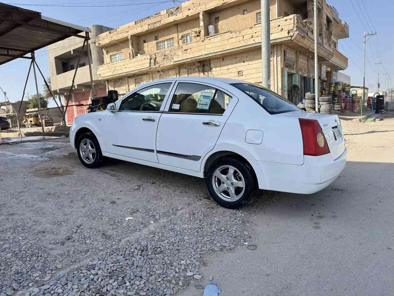 شيري A5
محرك بلادي بي تنقيص
كير اوتو شرط
صدر خلفي امامي جديد 
تخم تاير جديد
ويلكب اربع بلاد
اربع دسك 
جام كهرباء 
تبريد تتفئه شغاله تبريدها ثلج 
الهزه قبل ٤اشهر صقطت 
سنويه ٢٠٢٨ شرط التحويل 
سياره جاهزه خير من الله مايعوزه كلشي 
***********
