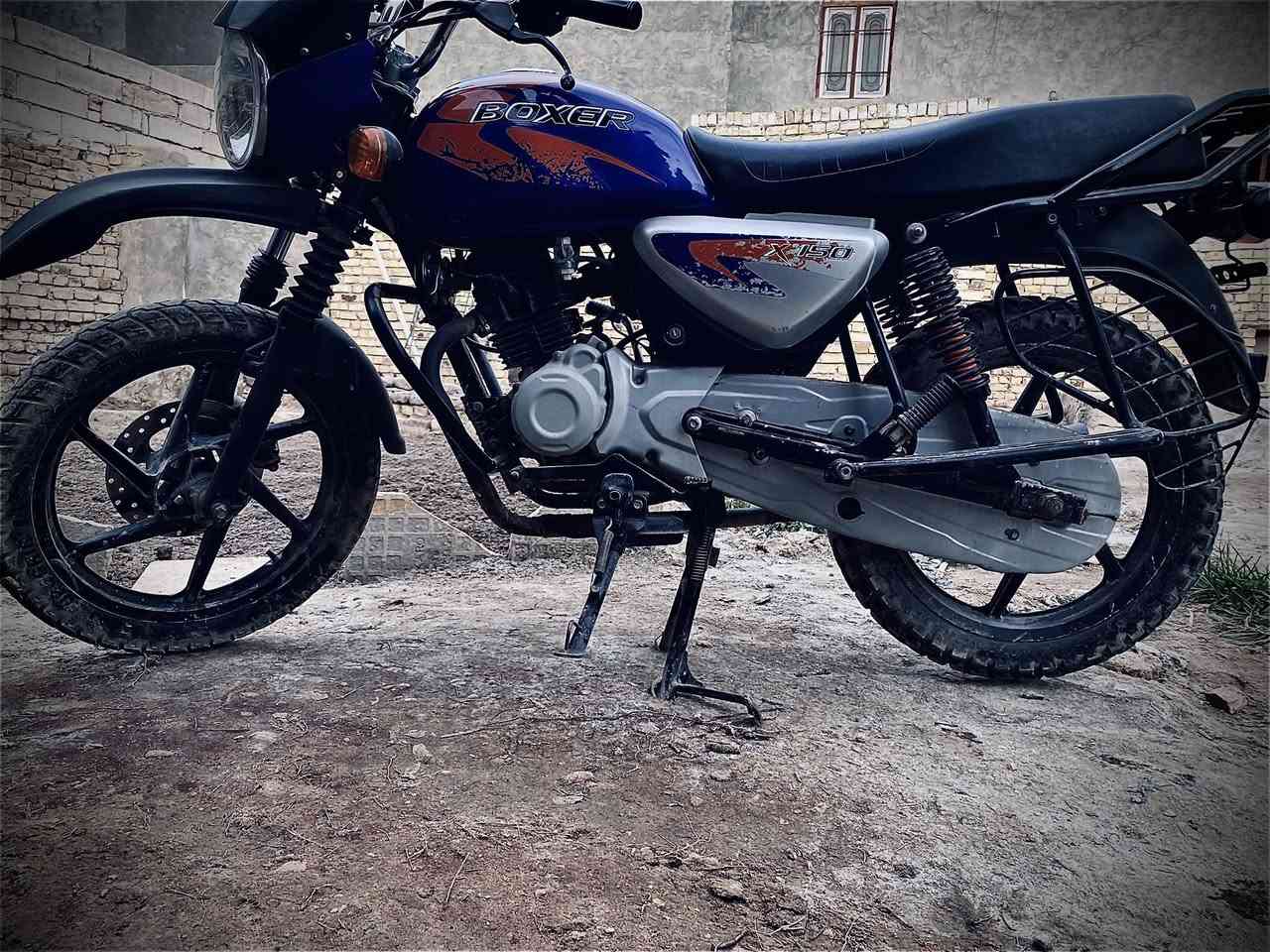 بوكسر جبلي 2021 نضيفه مابيها نقص برغي انضف من الصور ما متعوبه ابد مكينه تخبل كهربائيات كلها شغاله نگره سلف تأخذها عمر مال جنايه رقم صاحب الدراجه ***********
