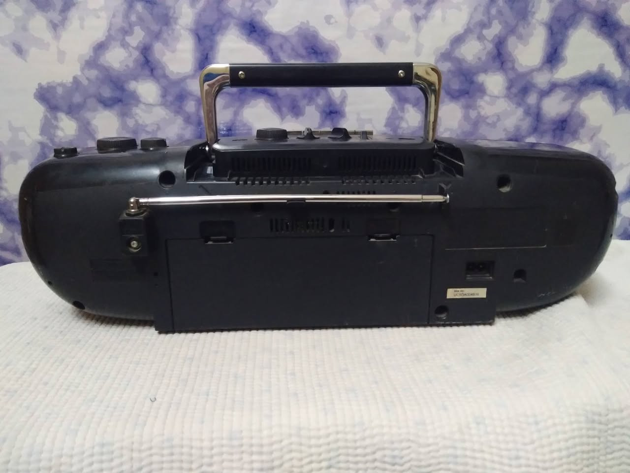 جهاز ماركة Panasonic
راديو 4 موجات
مسجل شغال بالكامل 
ميزةfull auto stop 
صوت صافي ونقي
كهرباء 220وبطارية 6
واتس اب ***********
يوجد توصيل
