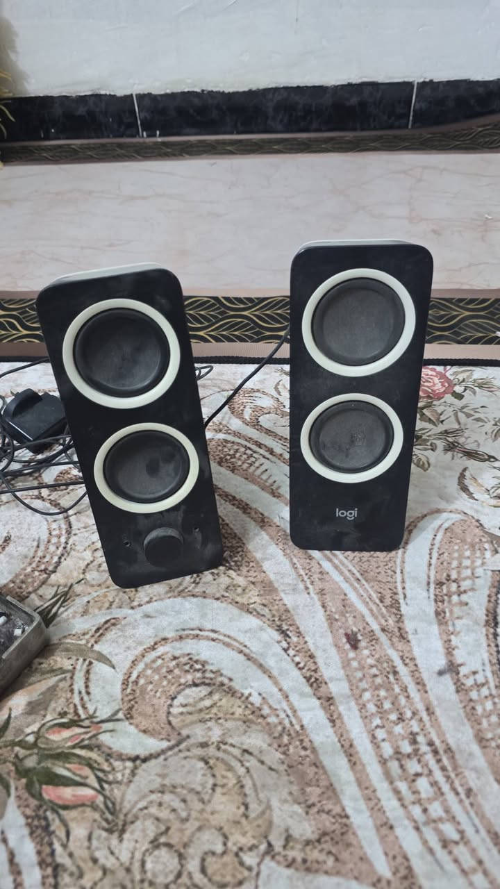 PC  للبيع
نضيفه كلش مامنزل ولا لعبة بيها 
مواصفاتها

Ryzen 5 4500المعالج 

كرت الشاشة MSI VENTUS 3050 8 GB

16 GB Ramالرامات 
B450 MSI PROالمذكر بورد. 
Lexar m.2 ssd 1TBالهارد. 
3 TB HDD SEAGATE BLACKالهارد الثاني 
كيس  Xigmatek
4فان RGB
الاضافات
شاشه 180 هيرتز
كيبورد ميكانيكي كيمنك مضخم صوت السعر كيم بل يرضي الله


**إذا كنت صاحب هذا الإعلان وتريد حذفه لأي سبب، رجاءا أرسل رسالة إلى الدعم الفني**