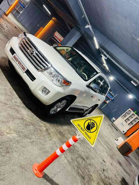 ***********
***********
جۆری سەیارە/توتێتا لانکلۆزەر
سعری/ ٤١٠ $معامەلە
مۆدێل/٢٠١٥ مانگی ٨
ڕۆشتو /١٣٧٠٠٠
ڕەنگ/سپی سەدەف
موسەفات/GX
شەریکەی ساز
ڕەقەم سلێمانی
ڕەقەمو سەنەی تازە 
تەحویل خرامە بەشەرت
گێڕومەکینەی نەکراوەتەوە بەشەرت
V6
بێبۆیاخ دوسێ PDR  هەیە 
تاقم تایەی تازە پێشو دوای مەزبوت 
تەبریدو کارەبای بەشەرت
سەیارەکە کامل سێرفس کراوە 
دەعامی بۆ دەعامی بەشەرت
شوێن سلێمانی 
***********
*********** السليمانية
