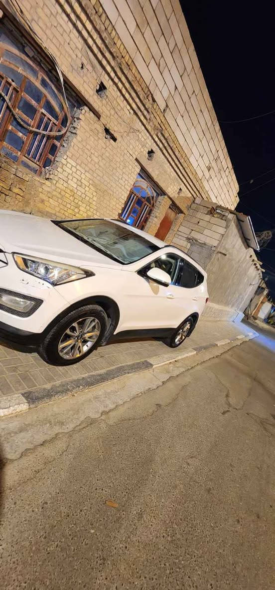 سنتافي ٢٠١٤ 
٤ سلندر 
٧ راكب 
لون ابيض 
بصرة تحويل مباشر
ماشية ١٤٥ الف 
*********** البصرة, العراق
