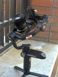 سوني ZV-E10 • عدسه 56mm 1.8 • جيمبال Weebill S