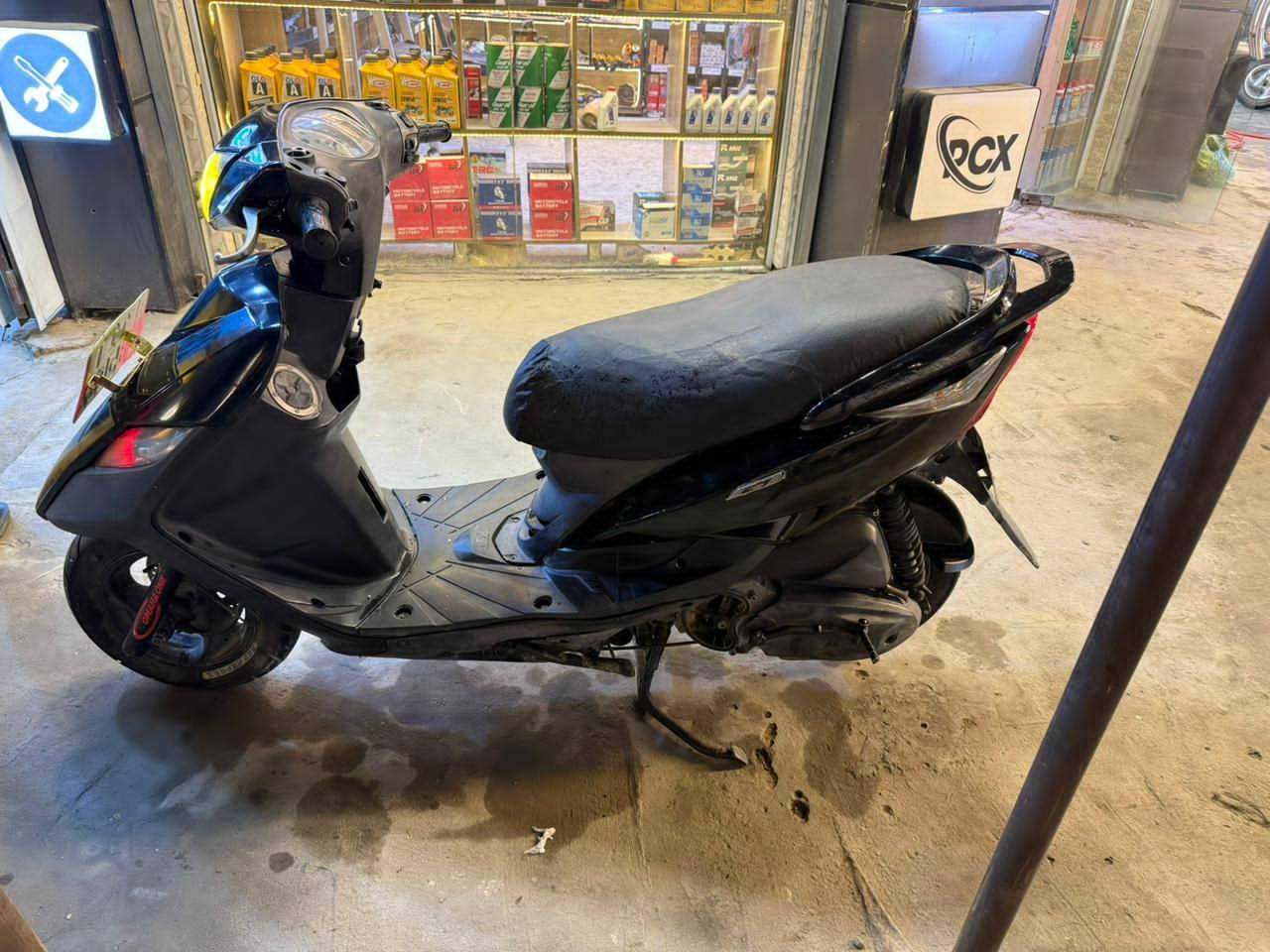 السلام عليكم ثعلب رقم انكليزي باسمي للتواصل***********
