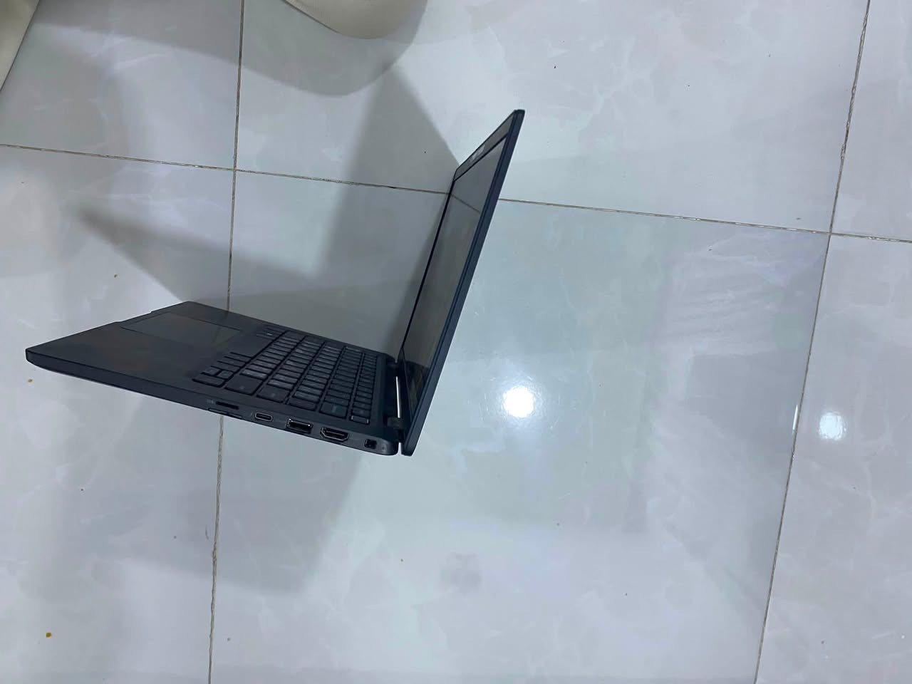 DELL 7320
* الموديل: Dell Latitude 7320
* المعالج: Intel Core i7 (الجيل 11) مع vPro
* الرام: 16 GB
* كرت الشاشة: Intel Iris Xe Graphics
* الشاشة: 13.3 بوصة
*ذاكرة 256 SSD
*السعر 400.000 دينار 
واتس و اتصال ***********
