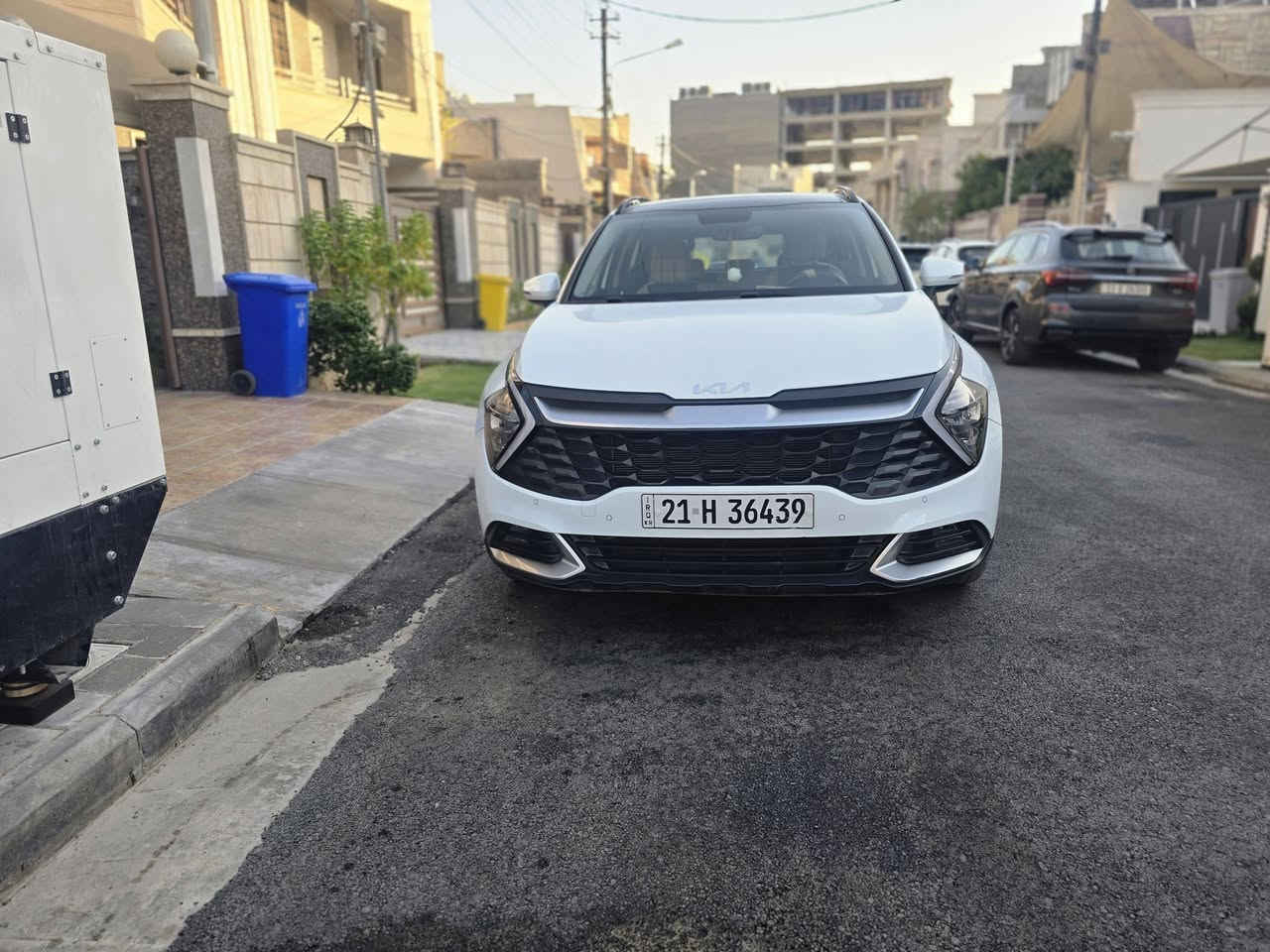 🚘 للبيع كيا سبورتج 2022 فول مواصفات 🚘
سيارة نظيفة جداً وبحالة ممتازة، استخدام شخصي ومعتنى بها بشكل كامل.
السياره ماشيه ١٧٠٠٠
رقم اربيل
✅ موديل 2022 ✅ فل مواصفات ✅ شاشة كبيرة وكاميرات ✅ فتحة سقف ✅ مقاعد جلد ✅ تشغيل بصمة وستارت ✅ حساسات أمامية وخلفية ✅ تكييف ممتاز ✅
السعر٢١،٥٠٠$$ 

السيارة جاهزة للفحص ولا تحتاج أي مصروف.
للمهتمين يرجى التواصل على الخاص أو الاتصال مباشرة.
***********
🔹 السعر مناسب وقابل للتفاوض بالمعقول بعد المعاينة
