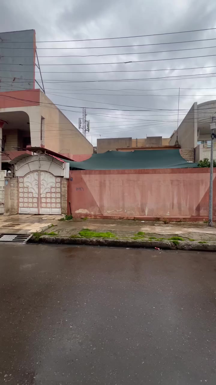 🔥🔥  للبيع 🔥🔥

دار في حي البلديات موقع مميز جدا ✅

التفاصيل بالكامل داخل الفيديو 🔴

بيع بسعر الارض  🌍

السعر خاص 💵

للاتصال 📞

*********** ☎️

***********☎️

🔥🔥مكتب ياسر الحمداني للتجارة العقارات 🔥🔥

🫵🏻🫵🏻تابع الصفحة ليصلك كل جديد 👍👍
