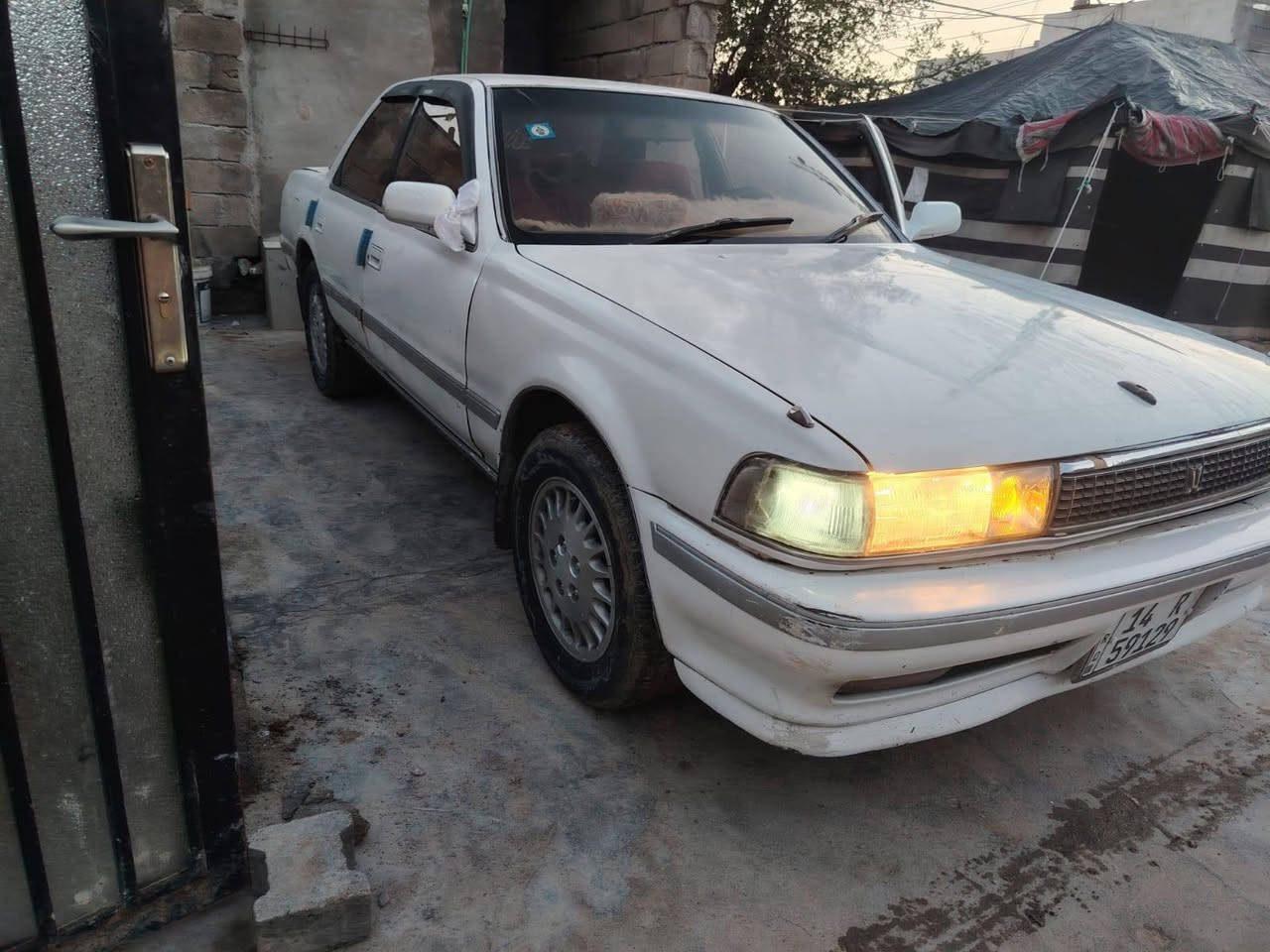 سلام عليكم كروسيده موديل 92 كير محرك ونجي تخم تاير حداديه بطاين جدد جام شغال كله قفالات لايتات ويلات جدد شاشه كشر حلو مصبوغه جماليه تحويل ثاني يوم 
سعر 41 مكاني بصره كرمت علي  *********** واتساب  مستعجل عل بيع
