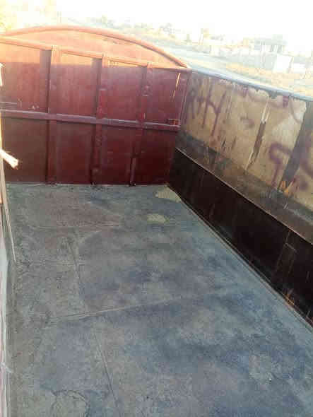 سلام عليكم بدي اقجم للبيع سعر ثلاثه مليون ونص وبي مجال العنوان الرمادي ابوطيبان الاستفسار تصل ***********
