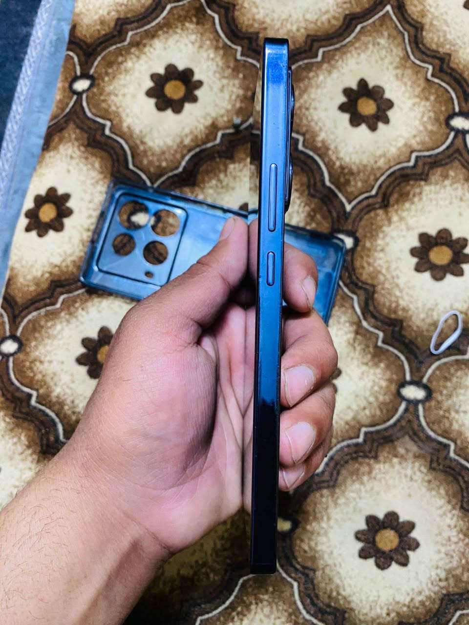 عادي اذا اكو مراوس
السعر 250 الجهاز نظيف خطين ذاكره 256 عشوائيه 8 + 8 المكان نجف الرقم واتساب ***********
