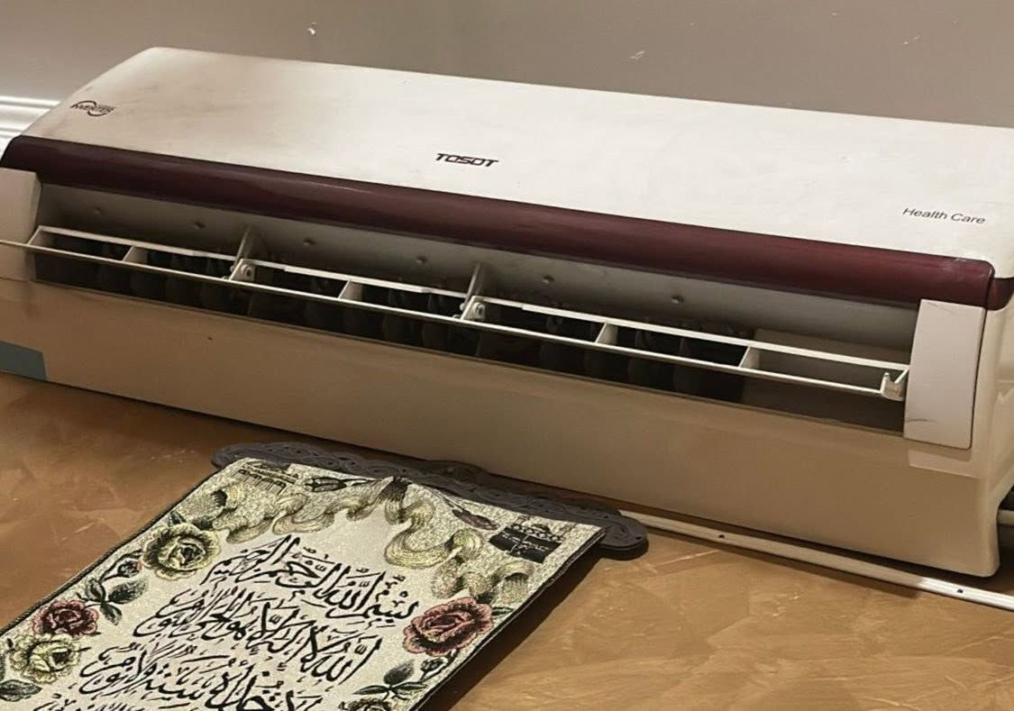 سبلت توسوت 1 طن انفيرتر ( اقتصادي ) 4 امبير
خارجيه عملاقة .. الجهاز الله شاهد تبريده ثلج ومبي آჂ̤ مشكله تجي تفحص وتاخذ وتشلع عيوني مكاني بغداد الحريه  
السعر 340 وبي مجال . 
***********
