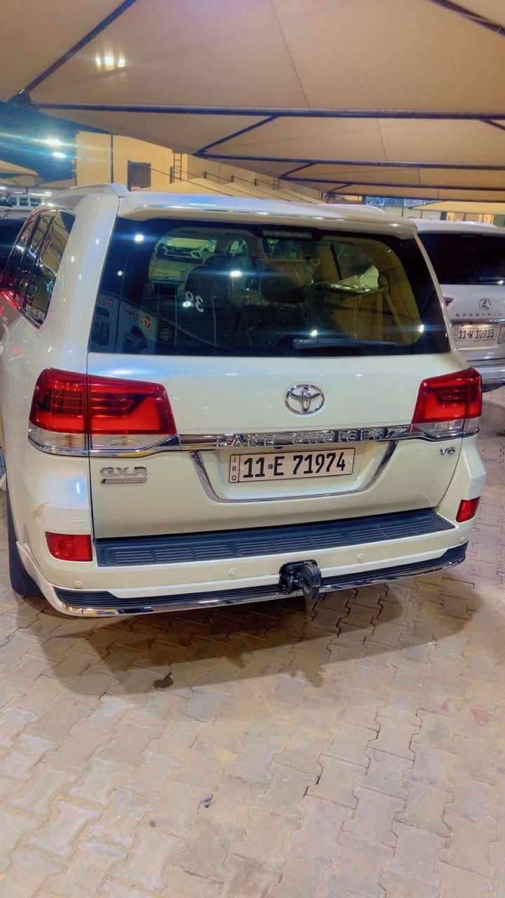 لاندكروزر موديل ٢٠٢١ بريم اصل مكفوله كفاله عامه السعر ٦٢٠$***********
