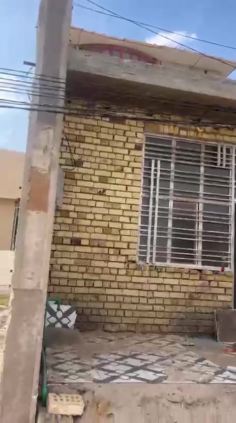 بسم الله الرحمن الرحيم بيت 🏠 للبيع مو اجار
بيت 100متر طابق 1 واحد طبوك  شغل درجه اولى 
 
 جميع الخدمات متوفره ماء كهرباء مجار
موقع  شبانات خلف دار الايتام يبعد عن حولي أبو مهدي المهندس 1 كيلو 

 تستلم مفتاح كامل  لبيت 
يبعد عن الامام 4 كيلو يصلح حسينيه للزوار او سكن 
للاستفسار الاتصال على الارقام التالية
*********** واتساب
*********** منذر الدفاعي
