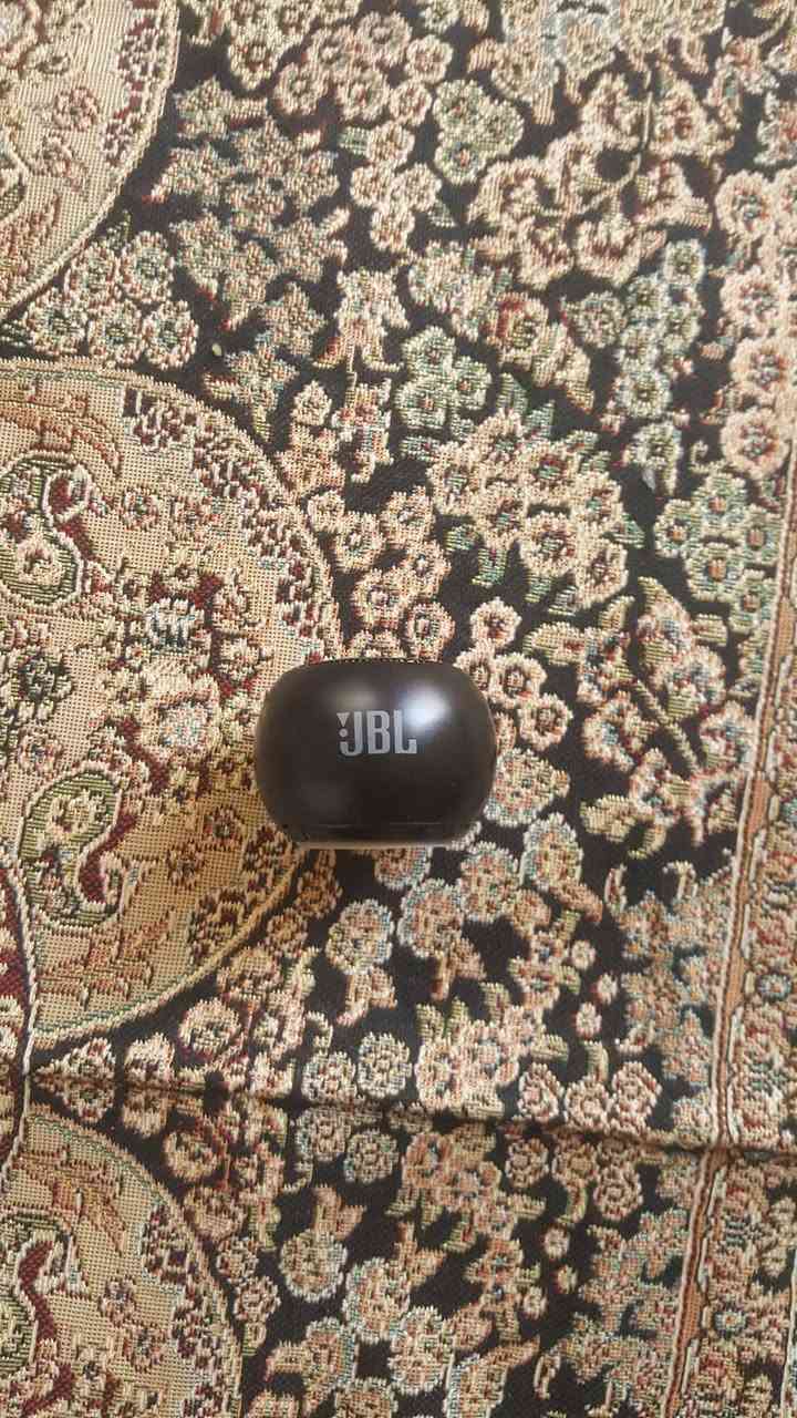 على اول تم 10 وبلعافية
سماعة JBL M3 Mini Portable اصلي شحن يطول اكثر من ساعتين محمولة بلوتوث وبيهة ما يكروفون  صوتهة جدا عالي


**إذا كنت صاحب هذا الإعلان وتريد حذفه لأي سبب، رجاءا أرسل رسالة إلى الدعم الفني**