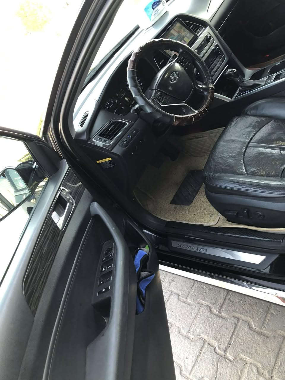 سوناته ٢٠١٥فول مواصفات البيع وارد أمريكي بيه قطعتين أوكراني حسب القناعه *********** السعر ١٣٠اوبيه مجال
