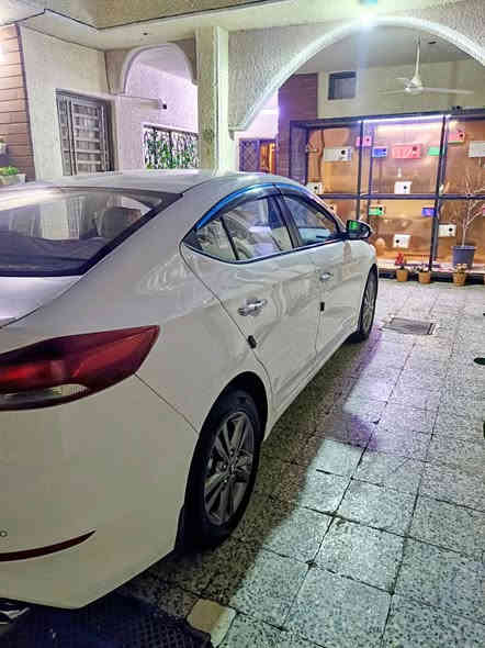 السلام عليكم للبيع النترا خليجي ٢٠١٨ جديده جدا ماشيه (٩٧)الف كفالة عامه من صبغ وفتح كل على وضع الشركة سونار موجود داخل الصور محرك ٢٠٠٠ دوش فول مواصفات بدون بصمه معروف بالخيجي رقم اربيل وكاله او تحويل مكان السيارة بغداد السيديه السعر ١٥٥ للاتصال ***********
