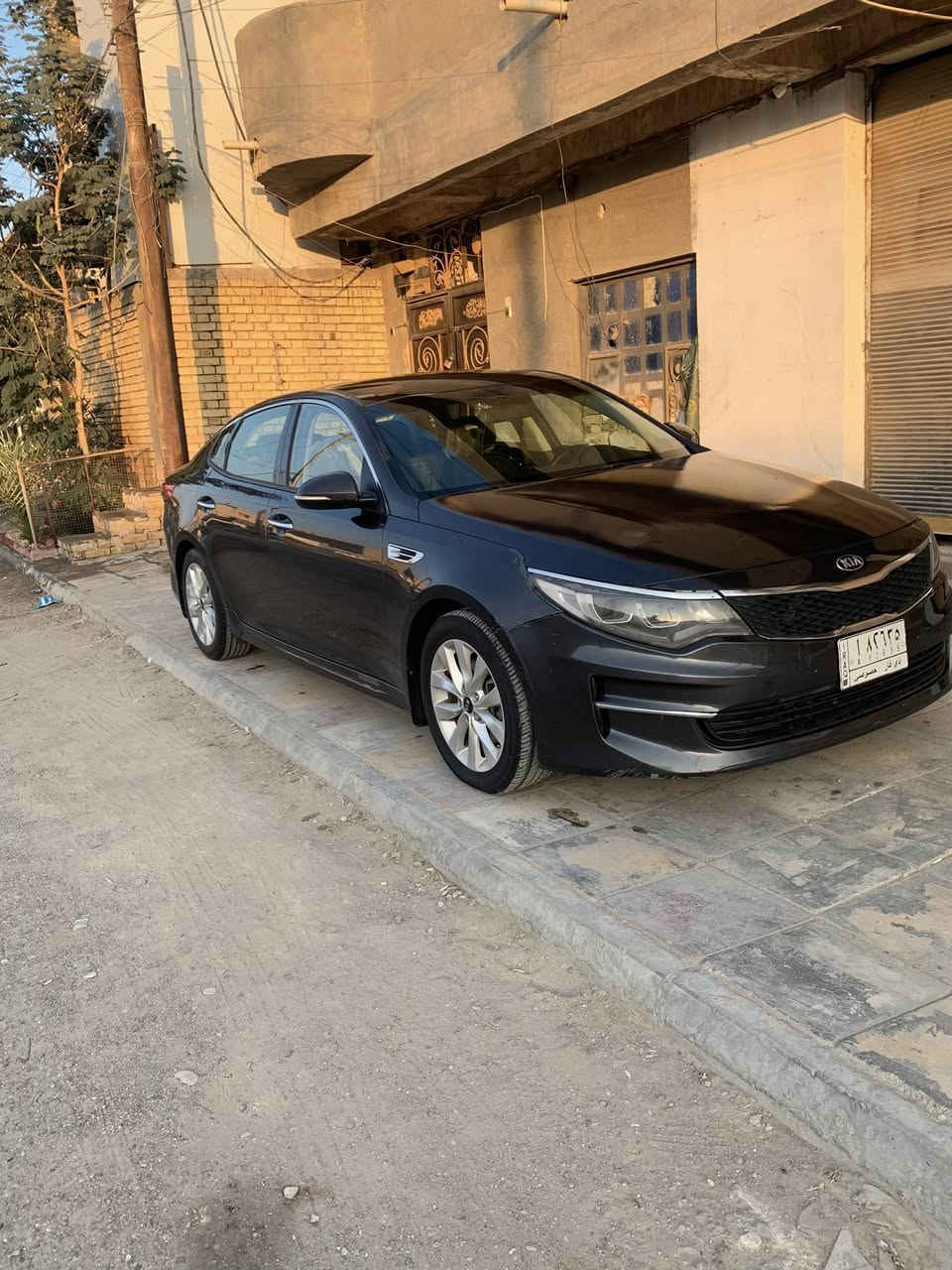 سلام عليكم
كيه ابتيمه للبيع 2018 

وارد امريكي سياره بسمي 

مكينه 2400 GDi 

 موصفات EX

شاشه كبيره 

تبريد خلفي امامي 

كشنات جلد بلاد +كهرباء 

3وضعات جلوس 

بصمه مري شفط 

حساس خلفي وكامره دواره وبعد بيه موصفات 

حادثه بنيد فقط بدون دواخل 

السعر 125 

***********
