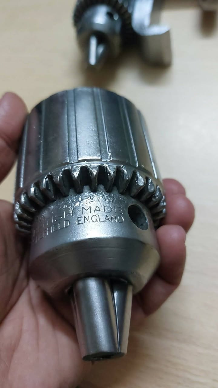 سلام عليكم فخة كبيرة وثقيلة اصلية قديمة وطوبات مال دريل ثابت مال الثمانينات وحدة ٣٦ ملم والثانية اعتقد ٢٥ او ١٦ ملم المكان بغداد والسعر اعلى سعر ابيع ادخلي خاص وتدلل


**إذا كنت صاحب هذا الإعلان وتريد حذفه لأي سبب، رجاءا أرسل رسالة إلى الدعم الفني**