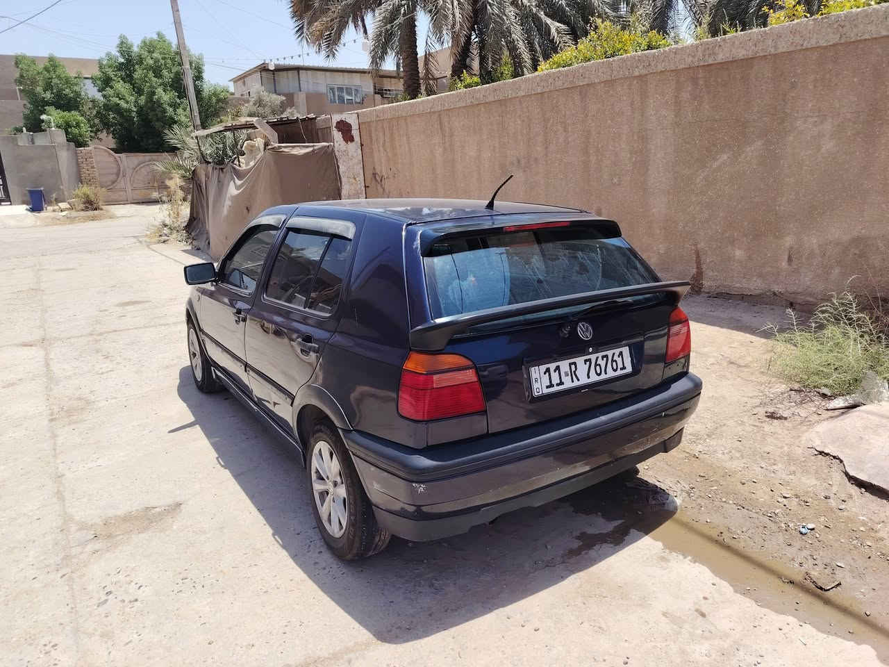 السلام عليكم 
                  للبيع أقساط او نقدي او مراوس
موديل 1992 محرك 2000 كير اوتماتيك تبريد شغال منظومه جديده مال التبريد سياره جاهزه سعر النقد 40 وبي مجال بسيط المراوس حسب الاتفاق والاقساط حسب الاتفاق والمقدمه للتواصل خاص او واتساب او اتصال
*********** العنوال بابل الحله حي الجزائر
