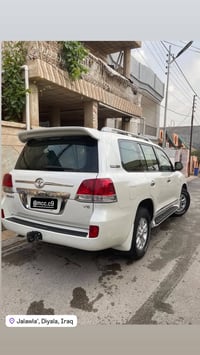 لاندكروز • ٢٠١١ • ٦ سلندر