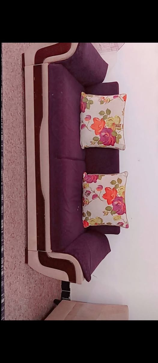 تخم تركي كسر مابي نضيف اربع قطع قفله 150 رقم ***********
