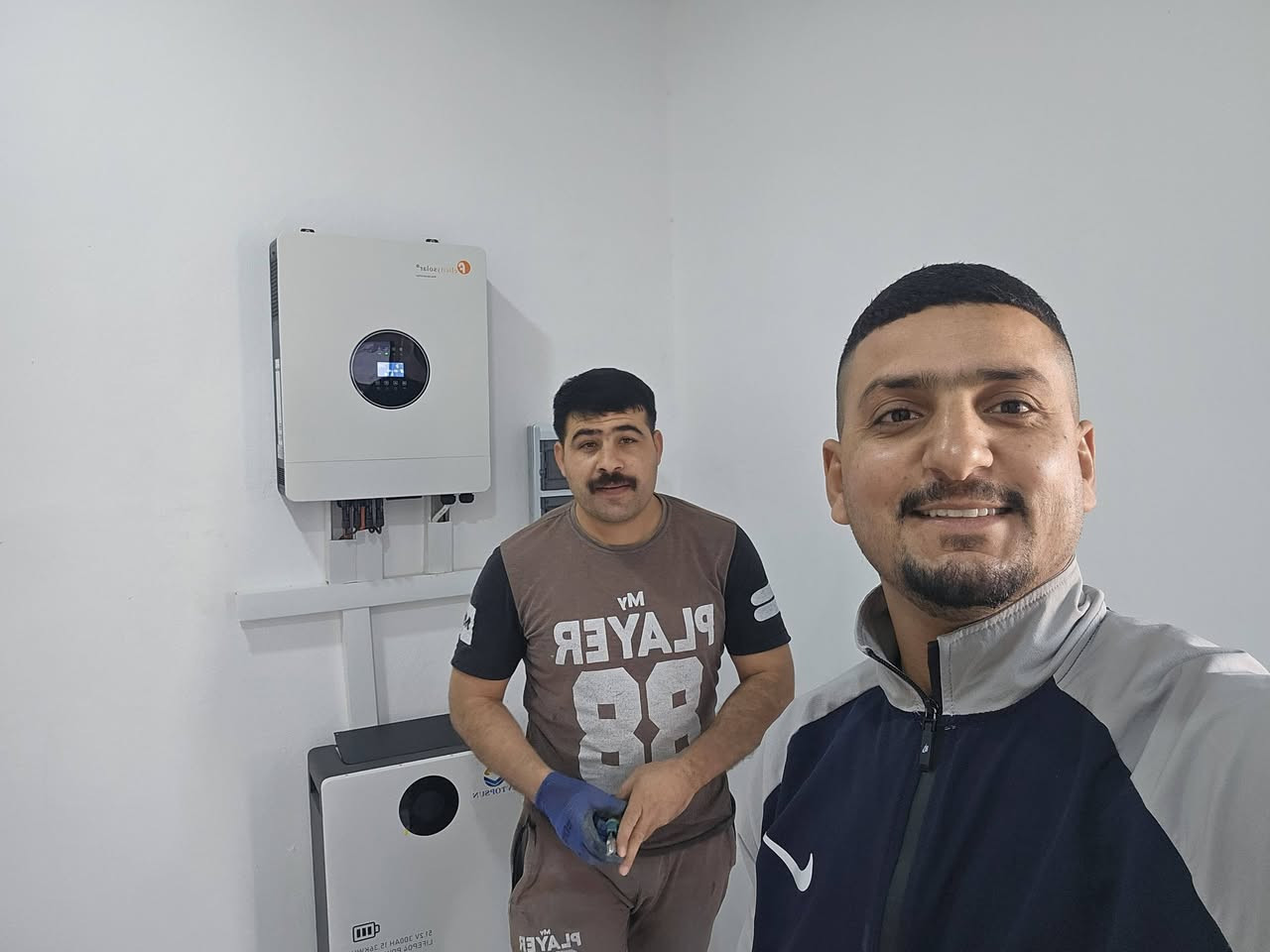 من ناحية #الزوية على بركة الله تم تنصيب ٣ منظومات طاقة شمسية في اماكن متفرقة 
1-منظومة 20 امبير نهاري 15 امبير ليلآ
2-منظومة 20 امبير نهاري 15 امبير ليلآ
3-منظومة 15 امبير ليلي نهاري 

#الخدمات_الرديئة_بسعر_رخيص_لـيست_عملاً_خيرياً 

مكتب منارات المدينة للطاقة الشمسية خيارك الأمثل

#البيــع_بالـنقد_والاقسـاط

📍عنوان مكتب مــنارات الـمـدينـة 
صلاح الدين/ تكريت/ العلم/البورصة #عمارة الضامن
للحجز والأستفسار👇👇
المهندس. حسن 
*********** اسيا
*********** زين
