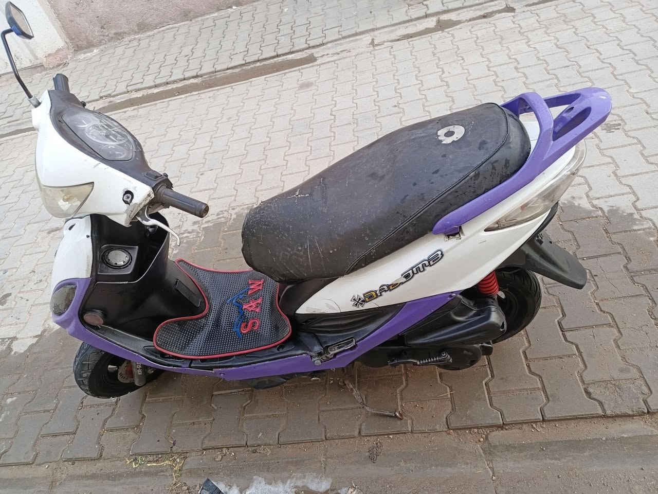 سلام عليكم كامكو G4 للبيع بسعر 375 بيها مجال
كهربائيات كلها شغاله دبلات جديده باتري جديد ودراجه مفتوحه مره وحده قبل سبوع مجفته 
بيع مستعجل 
المكان النجف


**إذا كنت صاحب هذا الإعلان وتريد حذفه لأي سبب، رجاءا أرسل رسالة إلى الدعم الفني**