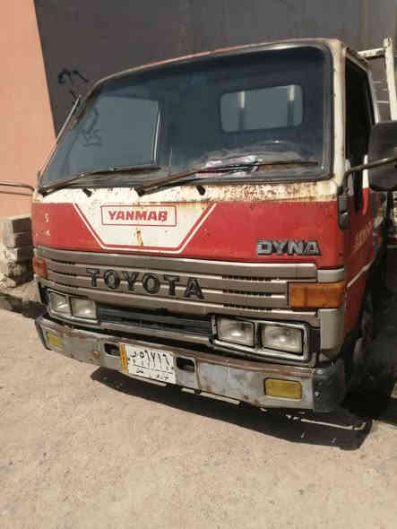 للبيع تويوتا دانيا موديل ١٩٩٢ سنوية ٢٧ باسمي رقم نينوى طول ٤،٣٠م بيها حصة كاز سعرها ٦٢ وبيها مجال اتصال على ***********
