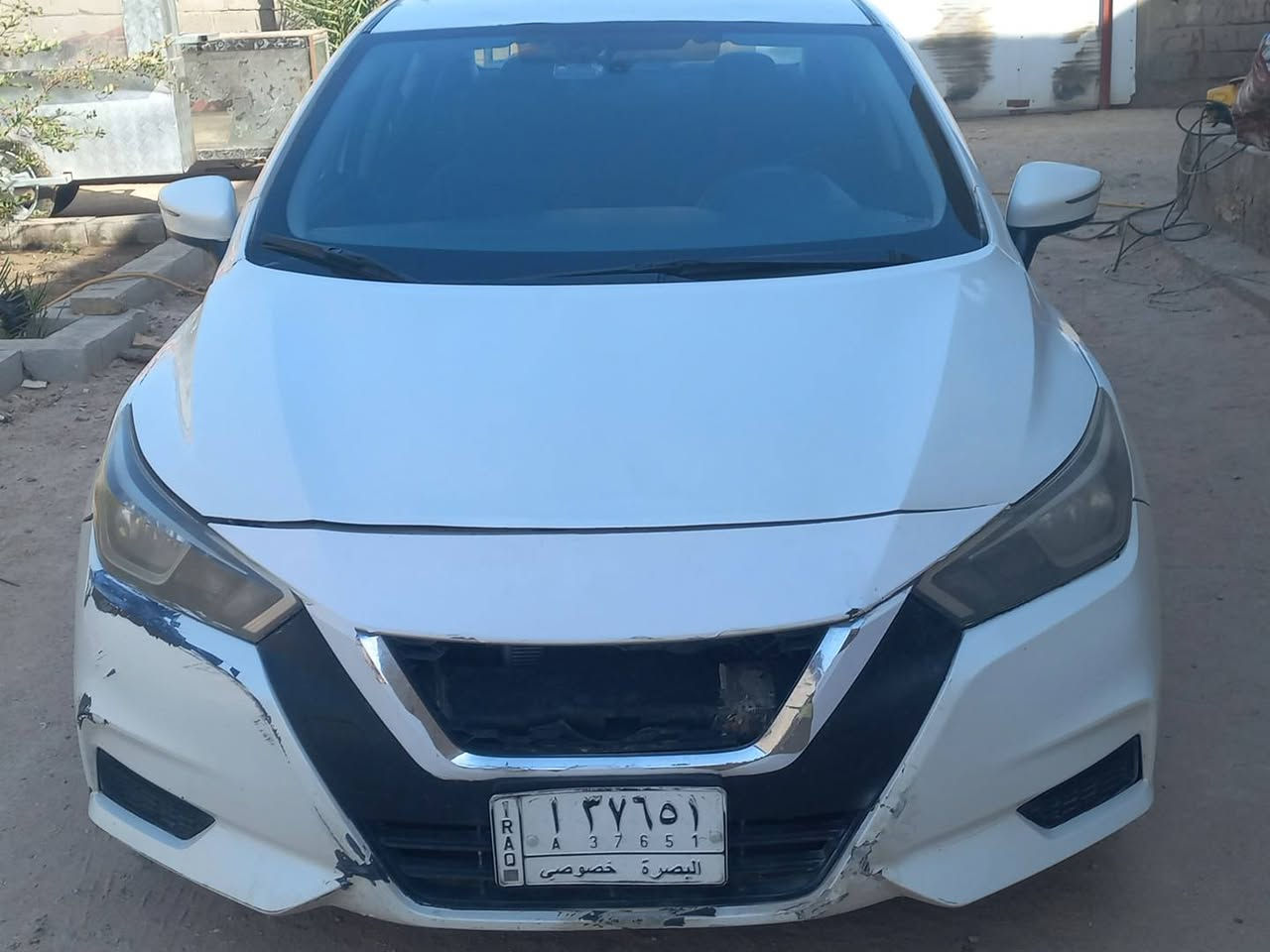 نيسان فيرسا موديل ٢٠٢٠ وارد مريكي
السياره جاهزه من كلشي 
تبريد ثلج 
تخم تاير جديد صاره ٢٠ يوم من شديته 
ويل كب ١٥ عني حجم التاير ١٥
تحكم ستيرن 
كهربائياته كلها كامله
والسياره اقتصاديه عني انسا البانزين
السعر ١١٥ وبيه مجال 
*********** 
السياره بصره موجوده بخور الزبير @ البصرة, العراق
