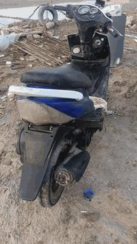 دراجه ماكس قجمه للبيع دراجه شغاله مفتوحه الدراجه مهموله يعني متروكه هاي هيه كدامكم وتجي تشوف بعينك كلوبات شغلات هندر مابيه سلف دراجه متروكه لتفاصيل اكثر س / ج رقم الواتساب ***********سعر 350وبيه مجال للطيبين وانه خادم
