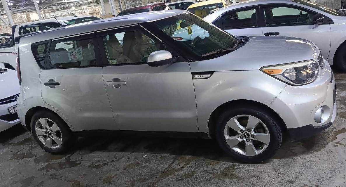 كيا سول 2019 وارد امريكي مكفوله من الصبغ والتبديل حادثها تبديل دعاميه اماميه وبارد بالجاملغ امامي بدون لغد وشاصي بدون دواخل ايرباك ستيرن محرك 1600 GDi تحكمات ستيرن جهتين تحكم كروس سرعه ويل كب اصلي .
گيرمحرك صدر تبريد بحاله ممتازه .

مكان السياره بغداد .

السعر 128 ورقه .

***********/غير متواجد على الفيس .
