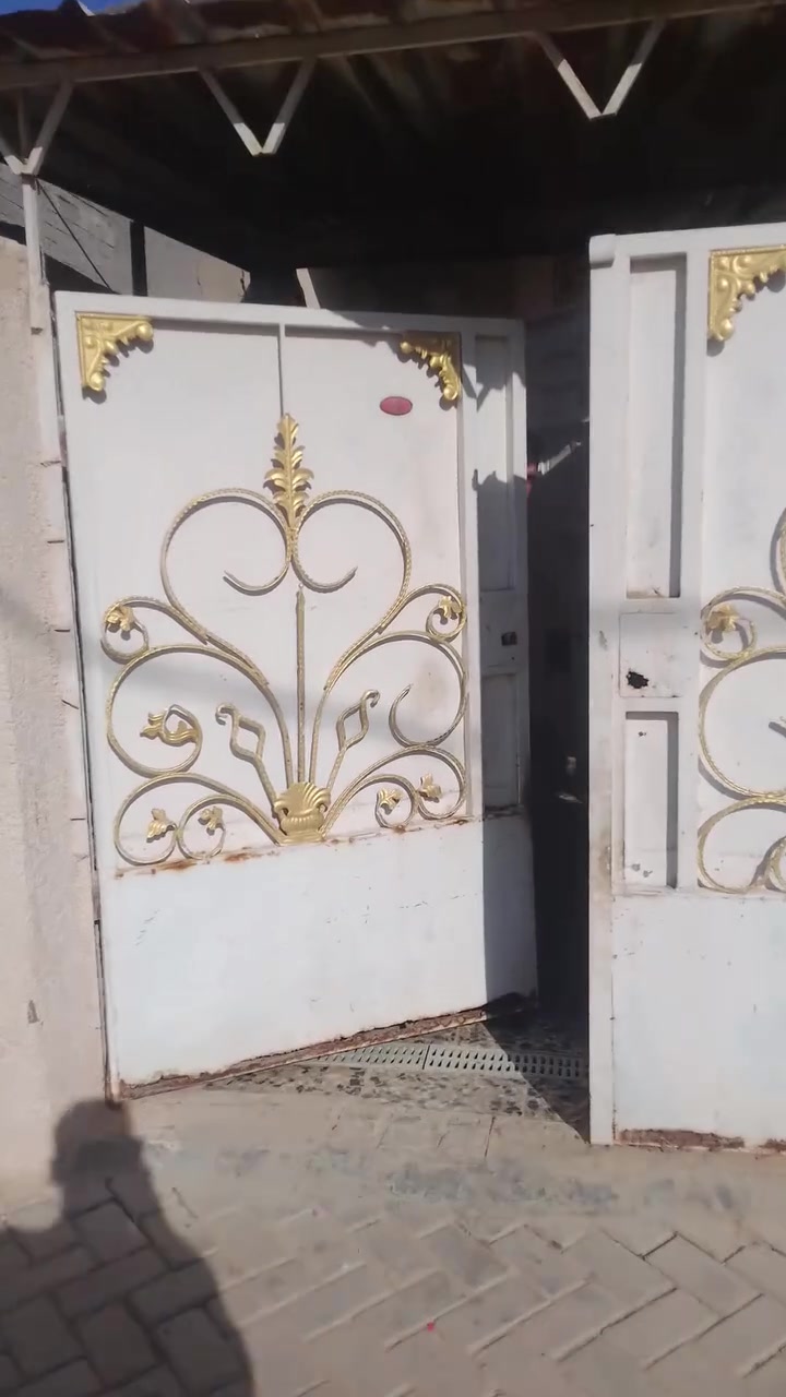 بيت مساحه 100 متر شارع ابو علي (***********)
