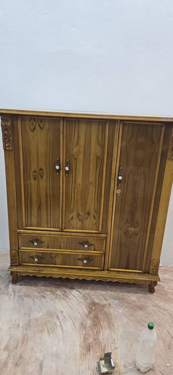 كل ماهوة جديد من معمل ابواثير النجار
غرفة نوم داخل خارج صاج
الخرج صاج 5ملم الدخل صاج 4مل نقش زان مصري 
العنوان 
سوق المقدادية  قرب جامع الاورفلي
هاتف
***********
