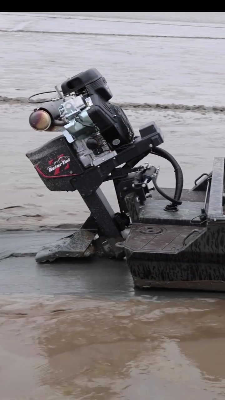 GatorTail Nation, let’s ride! 🏁🐊⚡️ 

#GatorTail #GatorTailOutboards #GTZ #AmericanMade #GatorTailNation 

For more information, please give us a call at 337-229-4864 or click the link below to locate your nearest GatorTail dealer! ⬇️
https://www.gator-tail.com/dealers/


**إذا كنت صاحب هذا الإعلان وتريد حذفه لأي سبب، رجاءا أرسل رسالة إلى الدعم الفني**