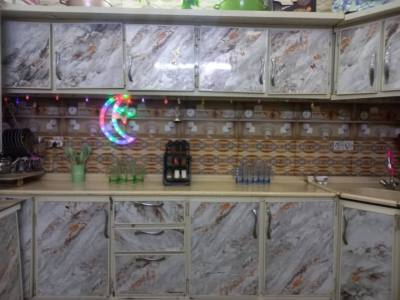 سلام عليكم كاونتر مستخدم البيع نضيف ومرمره كلش قوية ماته يجي يشوفهه سعره 850وبي مجال الي يحب يتوصل ع هاذ رقم صاحبه ***********
