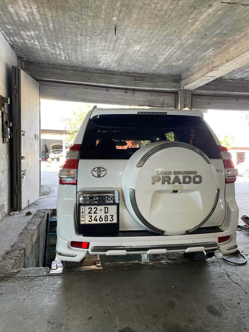 توێتا پرادۆ 2013
٢١٠ ھەزار رۆیشتوە چوار پستۆنە ٣جێی ساردە كوتە سەیارەیەكی زۆر خاوێنە كامل سێرڤسی بۆكراوە 
*********** سوران, أربيل
