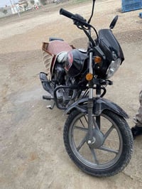 بوففروشتن سعري ٩٠٠ معامه له 5كير شركة KEEWAY ٠٧٧٤٤٥٧٥٦٩٥