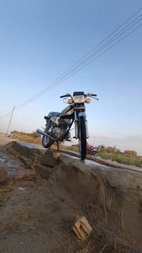 دراجه شلامجه اصلي للبيع مفتوحه ولفات وبيه صوت مادري صارله هواي مامئثر ...