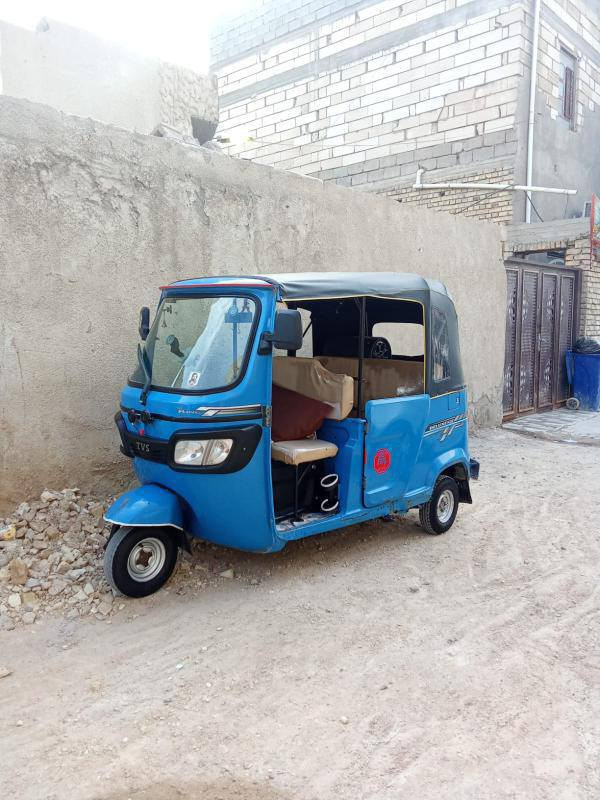 تكتك تي في اس مديل 21 رقم وسنويه ب اسمي محرك مجفت سعرها 7 وبيها مجال  رقمي ***********
