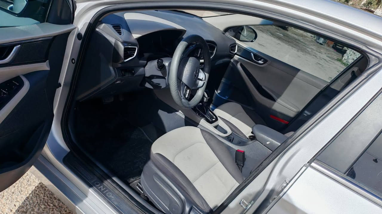 أقساط أقساط هونداي ايونك هايبر موديل ٢٠١٨ اعلا صنف دفعه ٣الف شهري ٢٥٠ فل كامل ترخيص طويل من رآسي لراسك 0799602089


**إذا كنت صاحب هذا الإعلان وتريد حذفه لأي سبب، رجاءا أرسل رسالة إلى الدعم الفني**