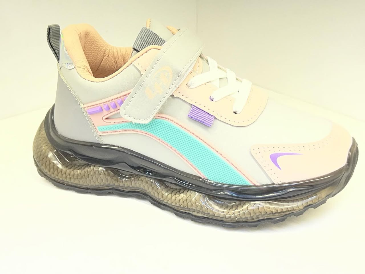 تران شوز أوروبي للأطفال ✨
موديل كلش حلو ومميز مناسب للولادي والبناتي 👟💙💗

✅ الوزن صفر (خفيف جداً)
✅ القاعدة طبية لراحة الطفل
✅ قاعدة جلاتين مرنة وثابتة
✅ متوفر بـ 3 ألوان جميلة
✅ القياسات: 31 إلى 36

📍 العنوان: وسط كوت – شارع الأطباء – قرب د. علي ياسر
🚚 يوجد توصيل لجميع محافظات العراق


**إذا كنت صاحب هذا الإعلان وتريد حذفه لأي سبب، رجاءا أرسل رسالة إلى الدعم الفني**