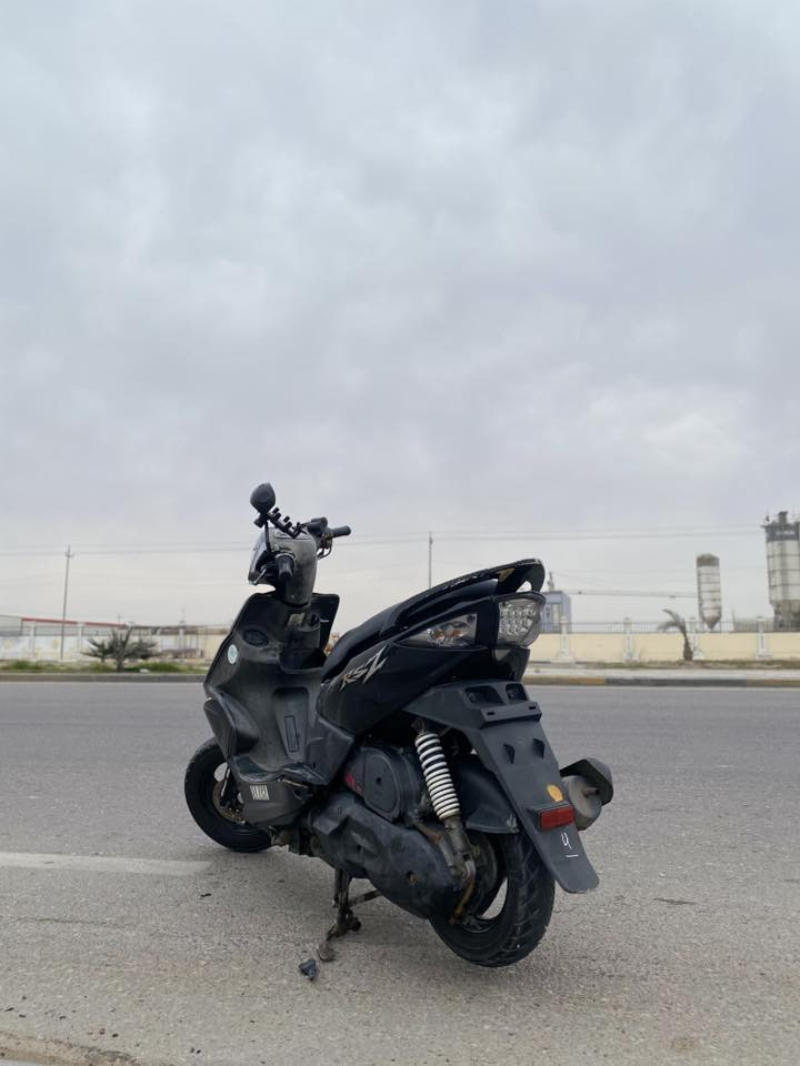 سلام عليكم دراجه ماكس مضلع موديل2010 نوزل دراجه نضيفه جداً. دراجه مال حاويه كفرات ختم واحد ماشيه 23 الف عينه الكترونيه شغاله لدات سكن ثلجي بلاد سلف نكره اشاير كلوبات كلشي شغال دراجه بيها شلعه ومعدل يخبل دهن امزويل كل 14 يوم ابدله وبانزين بس محسن احطلها مابيها ﺎʊ̤ نقص مكاني البصره المعقل خمسين حوش  *********** ب950 وبيها مجال بسيط
