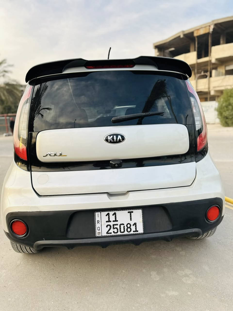 السلام عليكم للبيع كيه صول مديل 2018
محرك 2000 جي دي اي
السياره مصبوغه احزام صور الحادث
وصور السونار بل منشور 
موصفات تحكم استيرن شاشه كار ابلي 
كامره خلفيه ثلاث وضعيات قياده اسبورت 
وايكو ونورمان العنوان بغداد سعر السياره 105
وبيها مجال رقم الهاتف ***********
