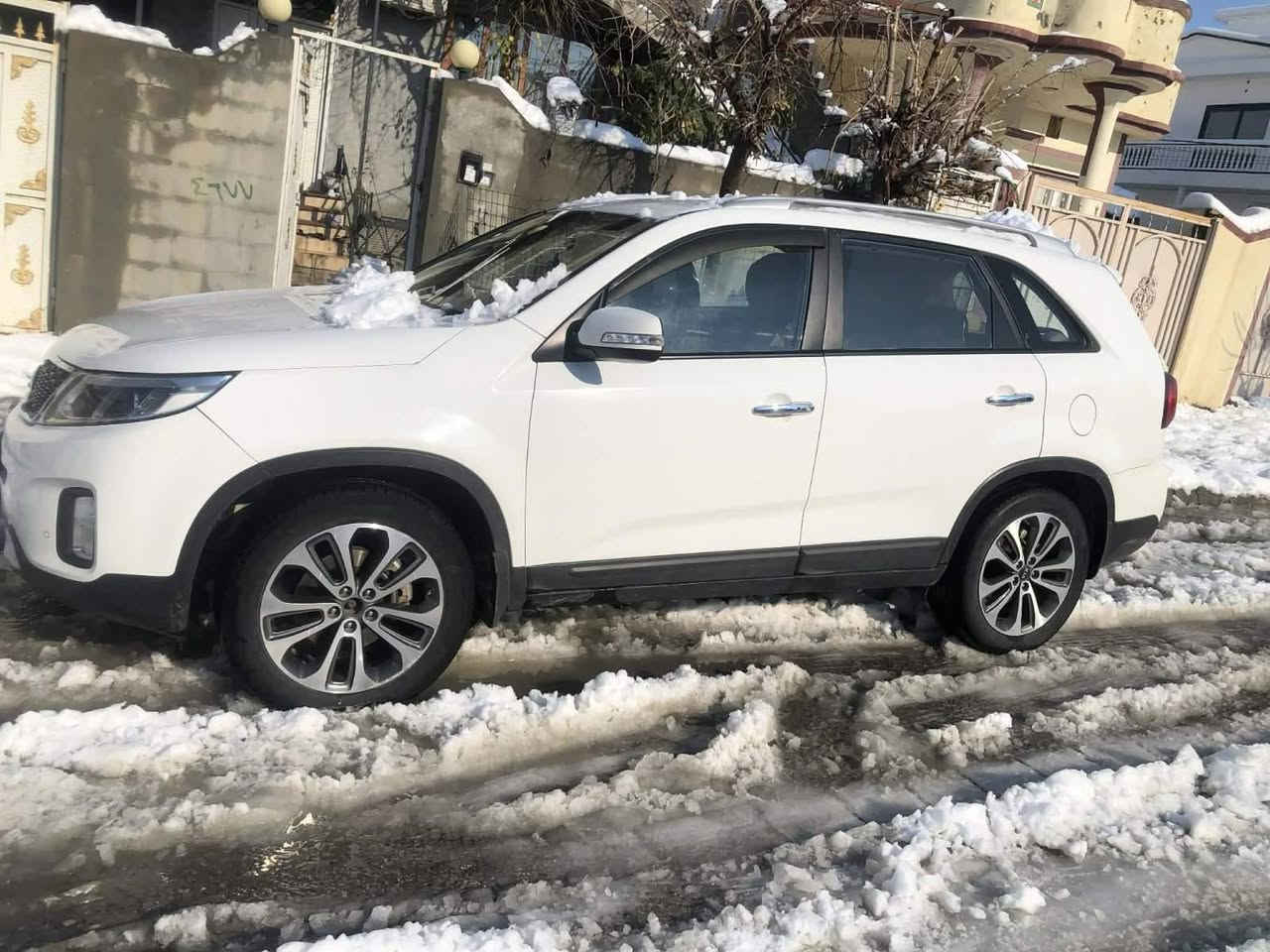 کییا سۆرینتۆ مۆدێل 2015
4پستۆنە،گێڕومەکینە بەشەرت(تەنهامەکینەی کراوەتەوە) بێ بۆیاغ و بێ تعدیل 145000ڕۆیشتوە، سارەکە یەک دەستە و هی ماڵێیە،
بەسمەیە
ئۆتۆماتیک و عادی
ناوزەردە
سو کان ڤلیۆم 
ئیکۆیە
قفڵمەرکەزیە،سەنەوی تا 2027 ڕەقەم سلێمانیە
نرخی 185وەرەقەو معامەلەی تێدایە
ڤایبەرووەتسئەپوتلیگرام
*********** رانية, السليمانية
