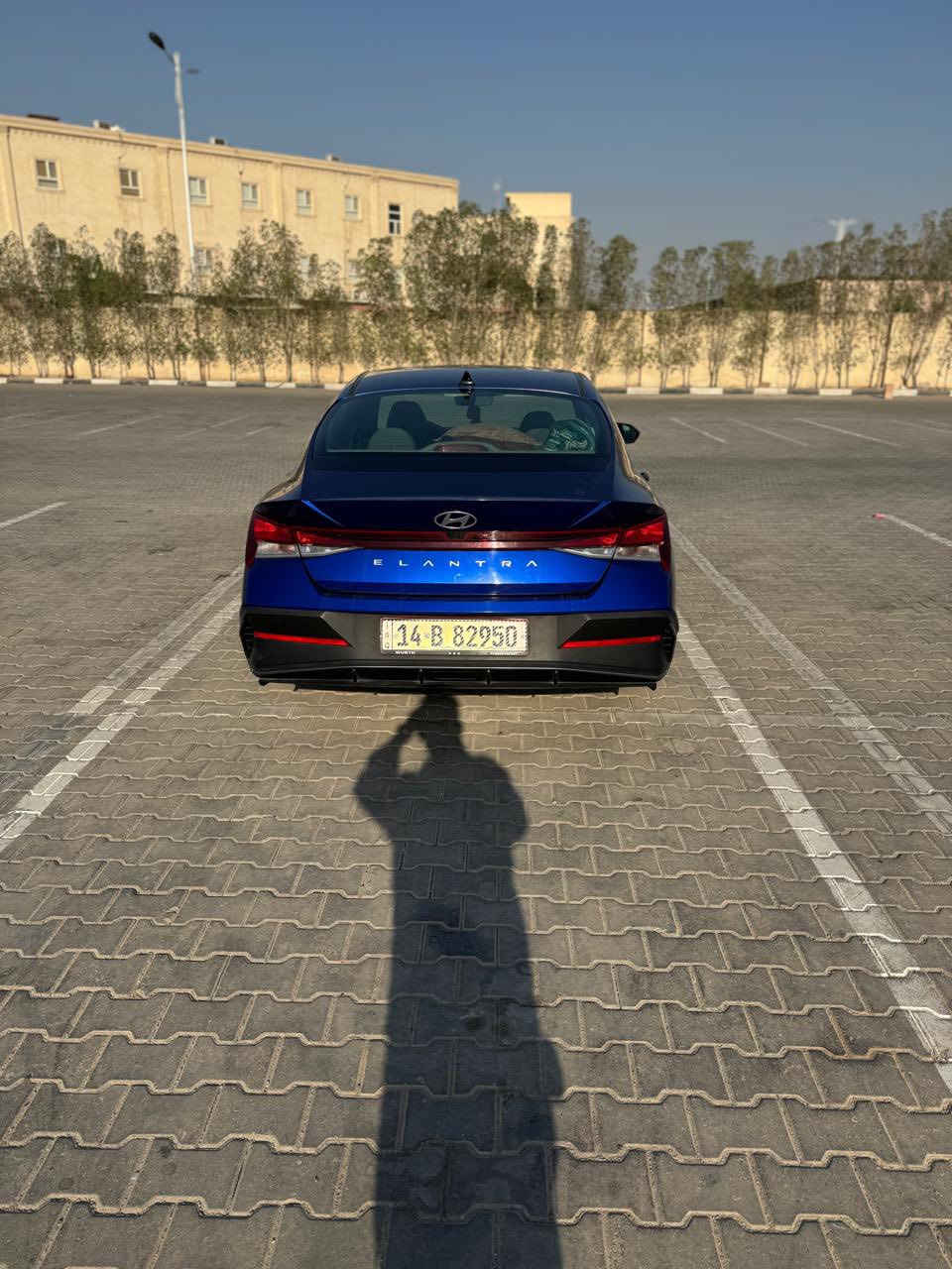 سعرها 162
السلام عليكم النترا للبيع مديل 24سياره فول مواصفات ما عده الفتحه 
مواصفاتها تحكمات ستيرن رادرات قياده ذاتيه رقم معوقين راعيها موجود كلشي مابي يعني يمشي سياره رقم جديد هزه جديده دوشمه جديده سياره ماشيه 24الف يعني بعدها وكاله
مكاني بصره حكيميه 
هـ  ***********
