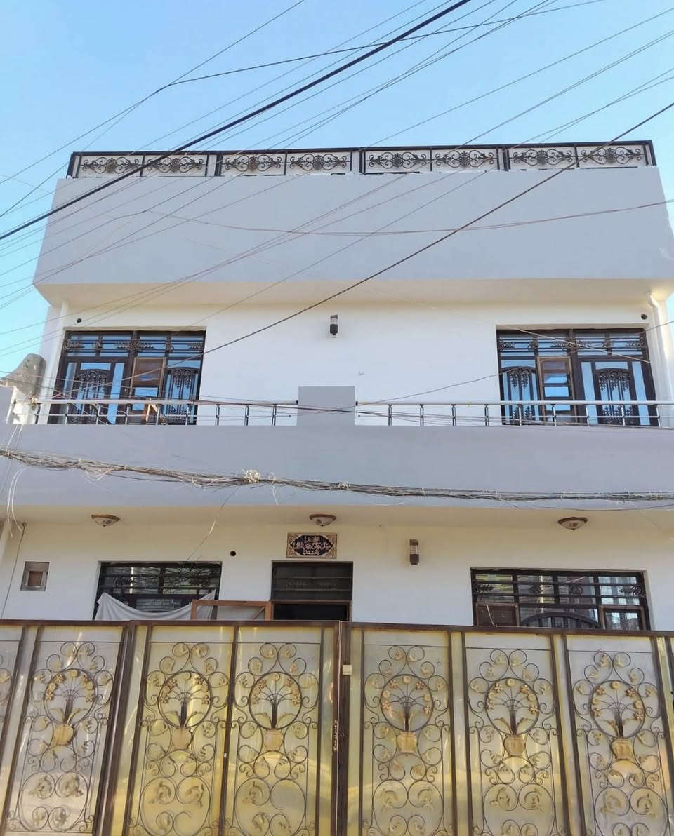 للبيع للبيع مشتمل 50 م جديد🏠

غرفتين نوم استقبال مطبخ صحيات عدد اثنين بيتونة مع مخزن

‏المشتل ركن على شارعين واجهة10 منطقة الأمانة قرب المدرسة الصينية شارع نافذ باتجاه مدينة الألعاب  للتواصل الاتصال 

‏*********** ☎️ ***********  واتس اب يوجد￼￼
