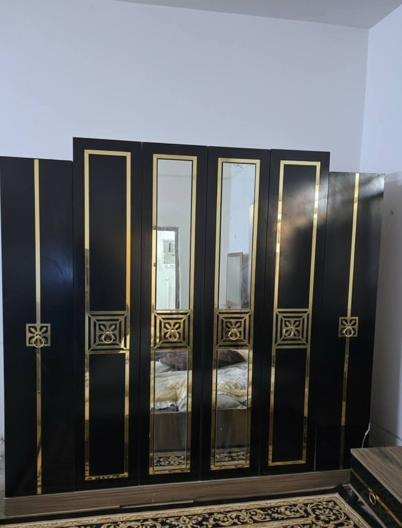 💰البيع نقداً أو بالتقسيط (موظف، منتسب، متقاعد)
🛋️ غرفة تركي نظيفة جداً 
      
📍 الكوت – دور المعلمين
📞 *********** | ***********
