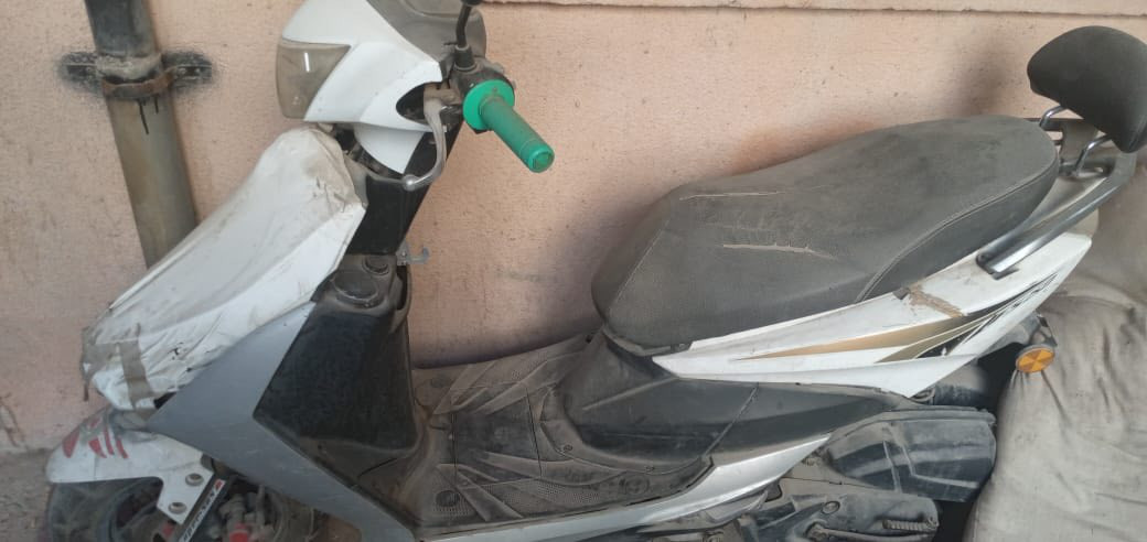 سلام عليكم دراجة اف اس متروكة جانت تشتغل بس السلف عطل وتركتها  ملاحظه هسه ما تشتغل لان سلف عاطل مكاني الاعظميه قيم واخذ ***********
